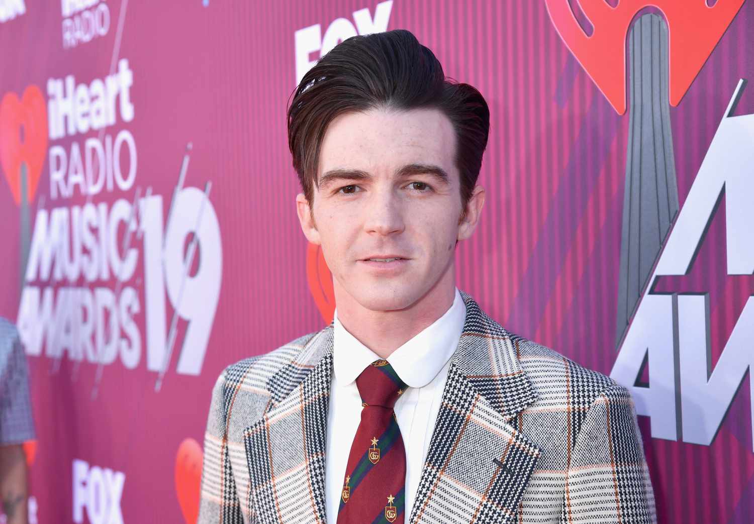 Music-Career-Drake-Bell-Net-Worth 